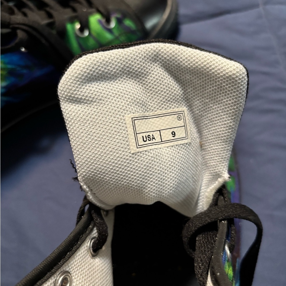Parrot Lovers High Top Sneaker Size 9 - Picture 3 of 6